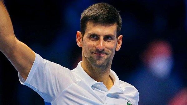 Özel izne tepki gösteren bir kesim Djokovic'in sırf dünya 1 numarası olduğu için kayırıldığını iddia ediyor.