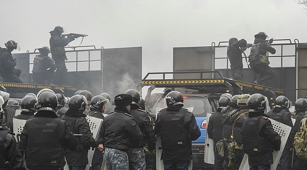 "Kazakistan tarihindeki en kara günleri hep birlikte aşacağız"