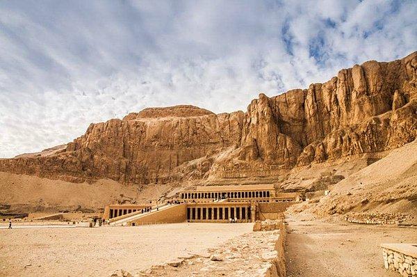 1. Mısır'da bulunan kayıp 'altın şehir' kazısı