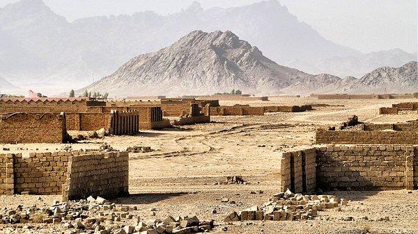 4. Afganistan'daki kazılar ve yağmalama olayları