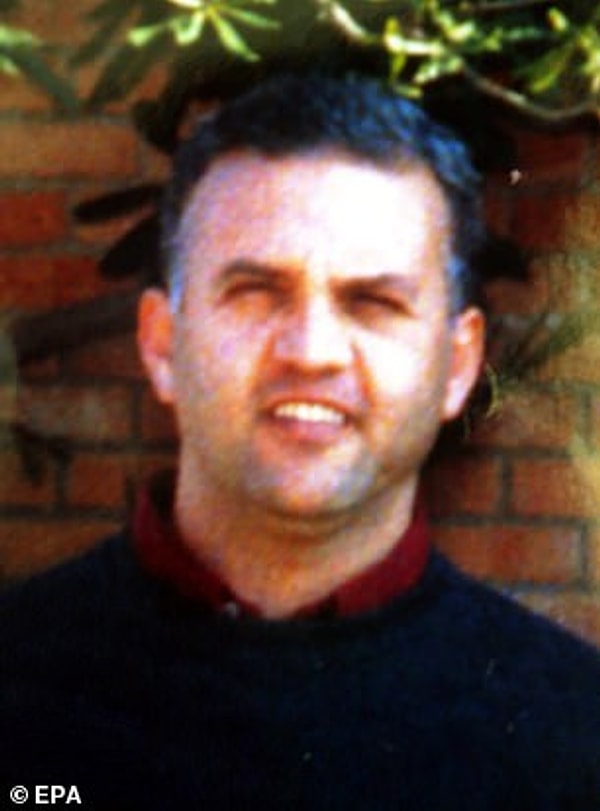 Детективы узнали на фотографии в Facebook мафиози по характерному шраму на его подбородке.