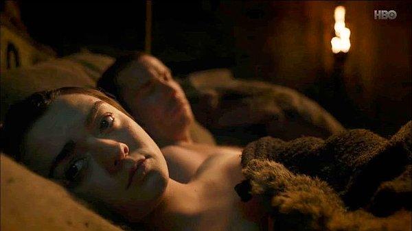 19. " 'Game of Thrones' dizisinde Arya ve Gendry'nin seksi. Arya'nın seks sahnesinden gerçekten nefret etmiştim...