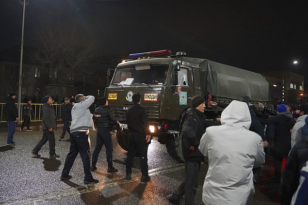 6) Dünyadan hangi tepkiler geldi?