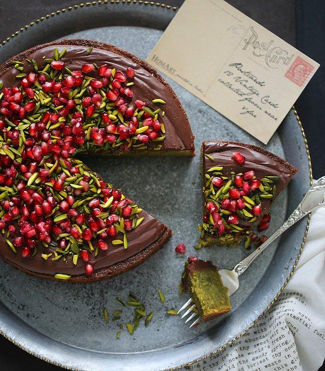 The lightness of this cake is from pomegranate: A light and easy cake recipe with pomegranate
