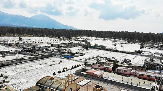 Halk Şaşkın: O Bölgeye Tarihte İlk Defa Kar Yağdı