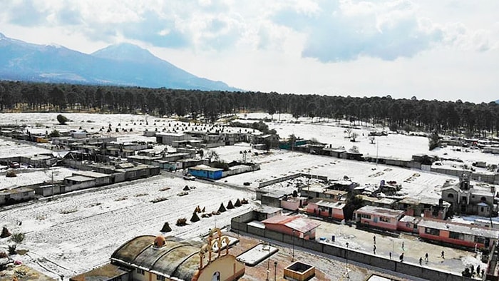 Halk Şaşkın: O Bölgeye Tarihte İlk Defa Kar Yağdı