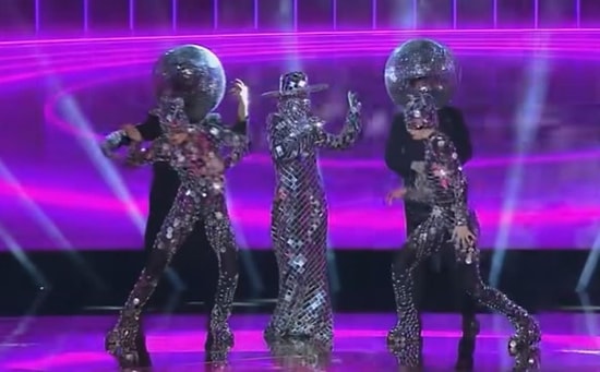 Maske Kimsin Sen Ayna Kimdir? Ayna Maskesinin Altındaki Ünlü Kim Çıktı?