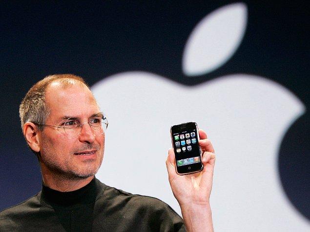 Apple’ın 2007 yılında duyurduğu ilk iPhone’dan 2018’deki iPhone XS modeline kadar pil ömrü tüm iPhone kullanıcılarının ortak sorunuydu. Hatta 2014 yılında Apple’ın ezeli rakibi Samsung, bir reklam filmi çekerek iPhone’un pil ömrünün kısalığıyla dalga geçmişti.