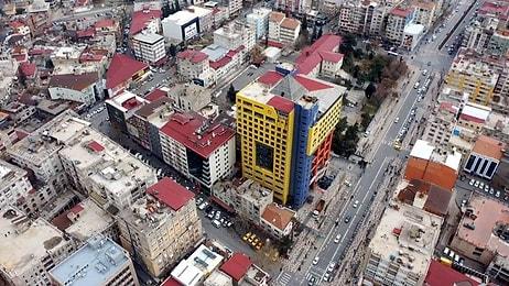 Kahramanmaraş'taki 'Dünyanın En Saçma Binası'nın Yıkımı Başladı