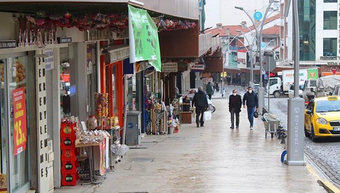 Aşı Olmayana İş Yeri Ruhsatı Yok