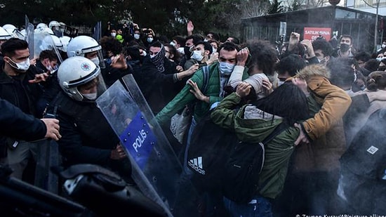 Boğaziçi Üniversitesi Protestolarında 5 Kişi Hakkında Yakalama Kararı Çıkartıldı