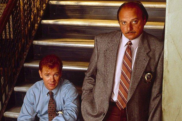 16. NYPD Blue (1993-2005)