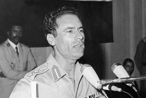 Bu ismin Libya Cumhurbaşkanı Muammer Kaddafi olduğuyla ilgili spekülasyonlar yapıldı.