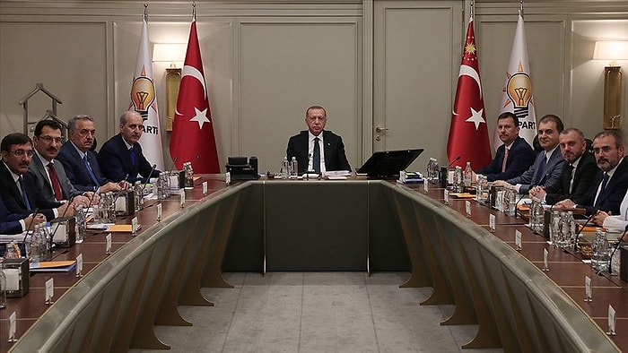 Anket Sonuçları MYK'da Erdoğan'a Sunuldu: '20 Aralık'tan Sonra Oyumuz Artıyor'