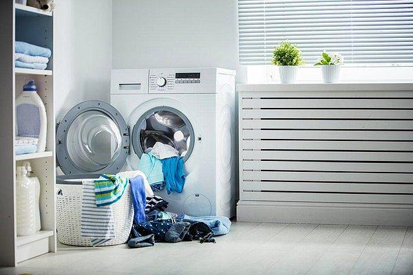9. Güney Koreli teknoloji devi LG’nin çevre duyarlılığına destek olmak için su ve deterjana ihtiyaç duymayan bir çamaşır makinesi üzerinde çalışmaya başladığı açıklandı. Yeni geliştirilen çamaşır makinesi su ve deterjan yerine karbondioksit kullanacak.
