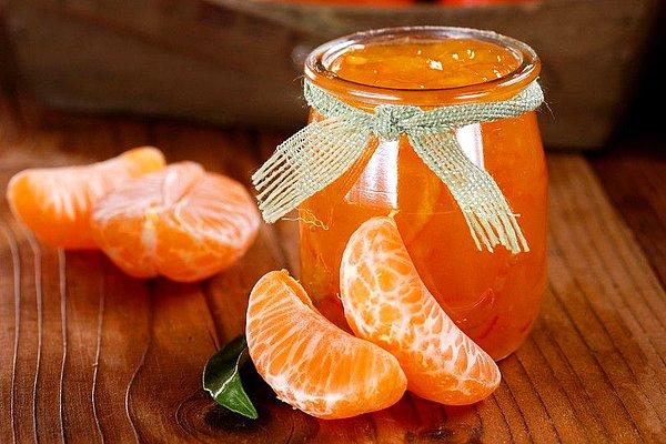 3. Mandalina, kışın habercisi olup turunçgiller familyasının en güzel meyvelerindendir!