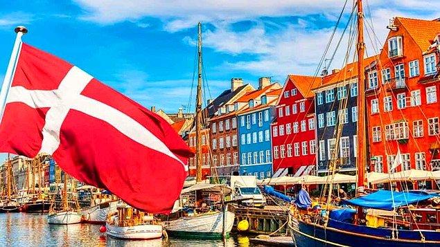 Danimarka Sağlık Bakanı Magnus Heunicke çarşamba günü Reuters tarafından tercüme edilen Danimarkaca bir basın toplantısında, ülkenin "en savunmasız vatandaşları" için dördüncü bir doz yapacaklarını söyledi.