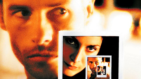 2. Memento / Akıl Defteri (2000) IMDb: 8.4