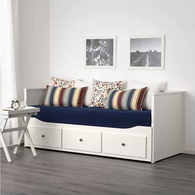 IKEA'nın çok sevilen divanı da hem yatak hem koltuk olarak kullanılabiliyor.👇🏻