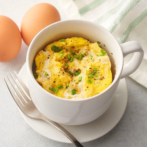 Yumurta dediysek omletsiz olmaz: Bardakta 3 dakikada omlet tarifi