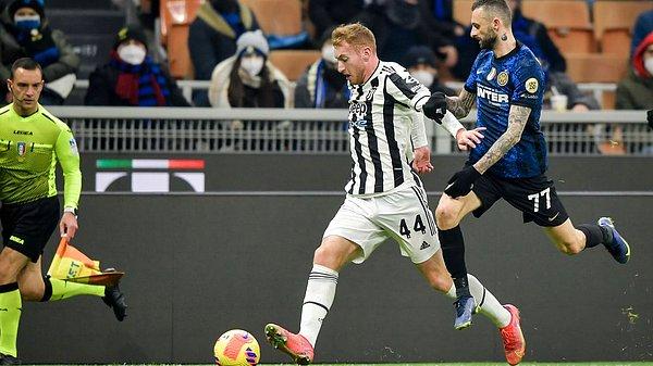 Karşılaşmanın açılış golü 25. dakikad McKennie ile Juventus'tan geldi.  Inter, bu golden 10 dakika sonra penaltıdan Lautaro ile beraberliği yakaladı.