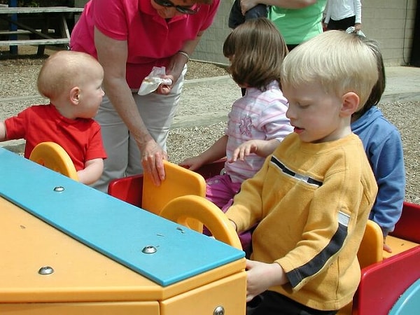 7. Не спрашивайте у пары, когда они заведут ребенка. Не у всех пар есть желание/возможность это сделать