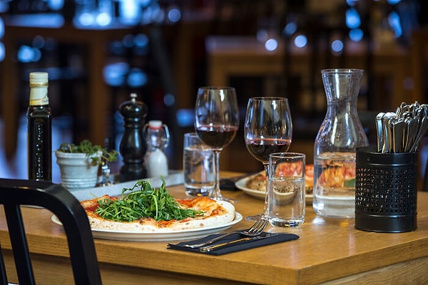 15. Если кто-то платит за вашу еду, не заказывайте что-то дорогое