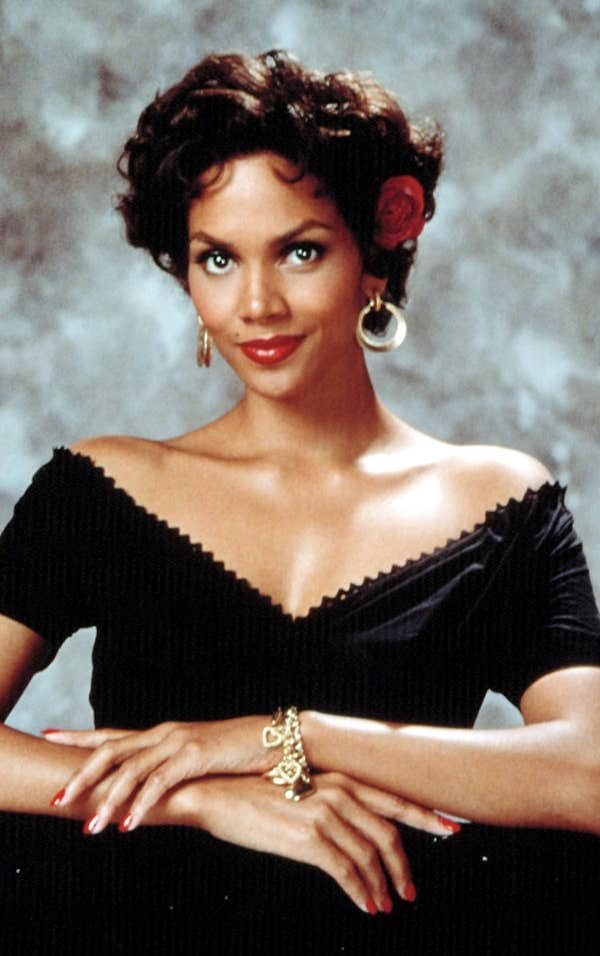 ТОЧНОЕ ПОПАДАНИЕ: как Холли Берри выглядела в роли Дороти Дендридж в фильме «Представляем Дороти Дендридж» (1999):