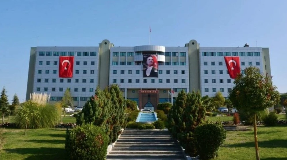 Balıkesir Üniversitesi'nde Adrese Teslim Kadro İlanı Tepki Çekti