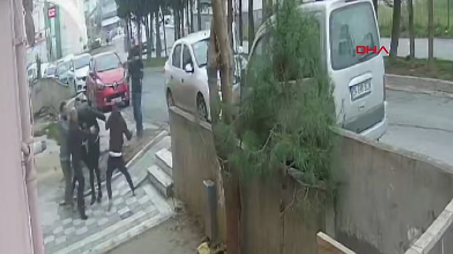 Büyükçekmece'de yaşayan Uçar ailesi iddiaya göre kaçak elektrik kullanıyordu.