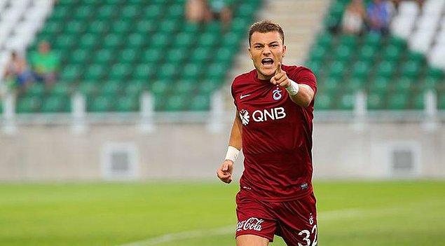 2013-2017 yılları arasında Trabzonspor forması giyen 29 yaşındaki kanat oyuncusu, 4 yıllık ara sonrası yeniden Bordo Mavili ekibin başarısı için ter dökecek.