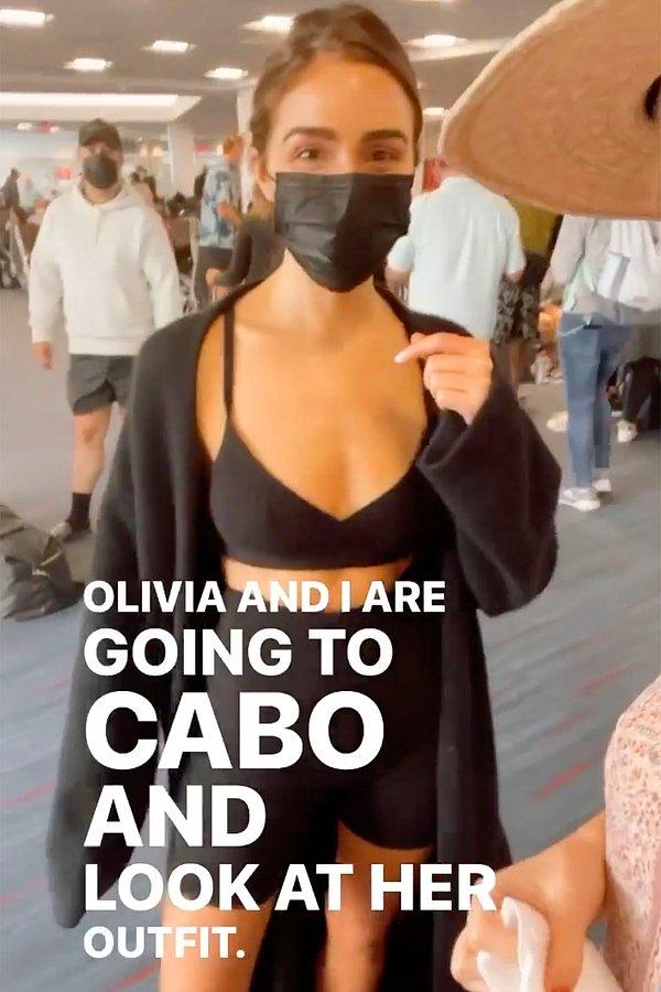 Kız kardeşi Aurora Culpo ile seyahat eden ünlü modelin burada ‘kıyafeti çok açık’ olduğu gerekçesi ile uçağa alınmadığı iddia edildi.