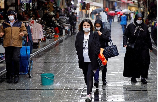 Aşısızlara Test Zorunluluğunun Kaldırılmasına Doktorlardan Tepki Yağdı: 'Salgına Teslim Olduk'