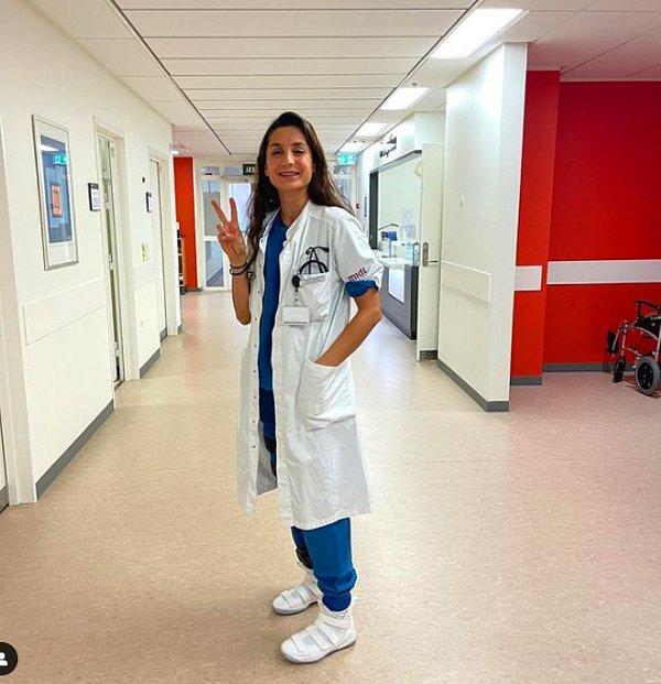 Futbol kariyerinin yanı sıra Nadia aynı zamanda Aarhus Üniversitesi'nde tıp öğrencisi kariyerine de sahip.
