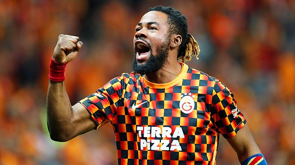 Galatasaray'ın Kongolu savunma oyuncusu Luyindama, Belçika yolcusu.