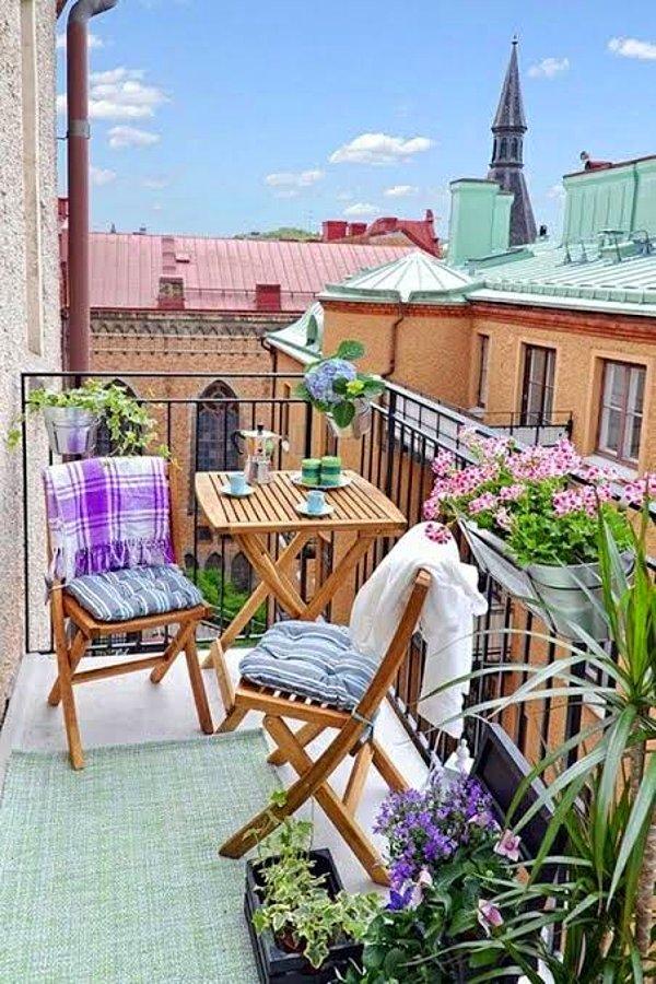 8. Küçük balkonunuza İtalya havası verin!