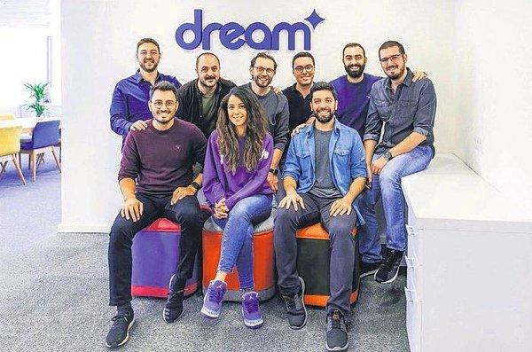 2. Bir diğer yatırım haberi de Dream Games'ten geldi! Üçüncü yatırım turunda 255 milyon dolarlık yeni yatırım almayı başararak 2,75 milyar dolar değerlemeye ulaşan Dream Games, dünyanın en değerli mobil oyun şirketlerinden birisi oldu.