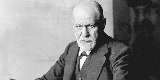 Psikanalitik kuramın kurucusu Sigmund Freud aşkı “Anneden ayrışmanın yarattığı boşluktan önceki bir olma evresinin yeniden inşası” olarak tanımlar. Aşkta saf cinsellikte olmayan bir sevgi ve şefkat vardır.