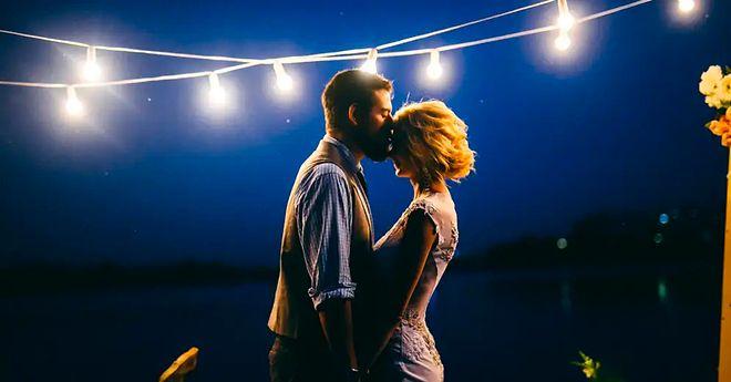 Romantik Bir Gece Geçirmek İçin Playlistinizde Muhakkak Olması Gereken 13 Parça