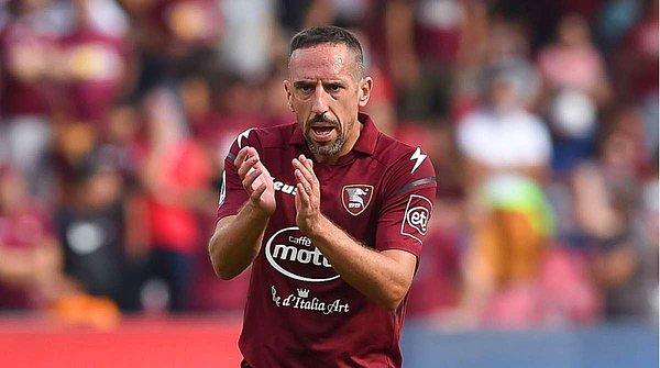 Foot Mercato'da yer alan habere göre; Serie A'da Salernitana forması giyen Franck Ribery ile Süper Lig ekipleri Kasımpaşa ve Fatih Karagümrük ilgileniyor.