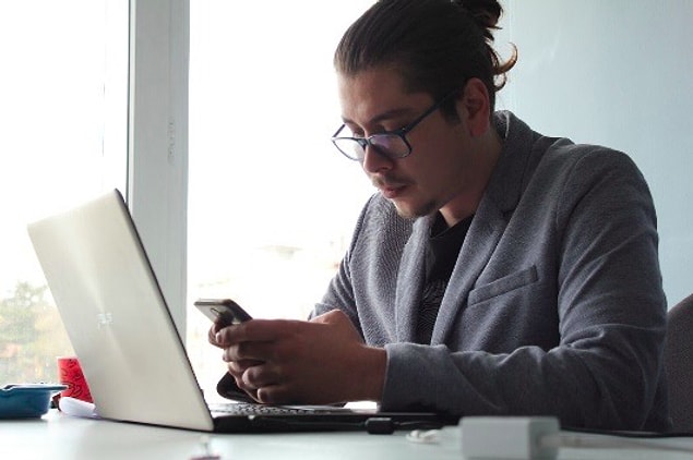 Neos Yazılım Akademi’nin kuruluş vizyonu nedir?
