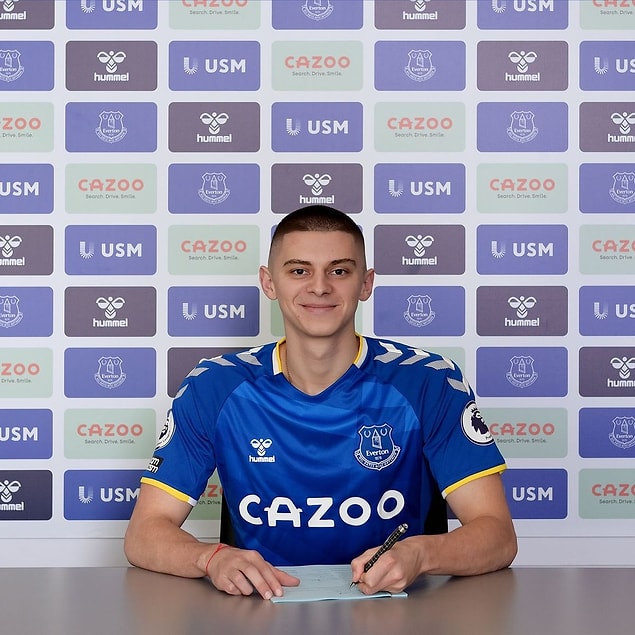 102. Vitaliy Mykolenko