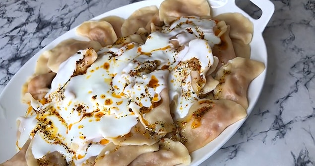 10. Keçi yoğurduyla lezzetini arşa taşıyan Çöş börek
