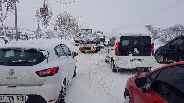 Son Dakika Karayolları Açıkladı: Hangi İllerde Ulaşım Durdu?  İl İl Yol Durumu...