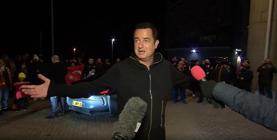 Hull City Taraftarları, Takımın Yeni Sahibi Acun Ilıcalı'yı Türk Bayrakları ve Alkışlarla Karşıladılar