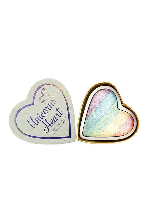 7. Kalp formunda unicorn renklerinde, kırılsa kalbimizin de kırılacağı bir highlighter!