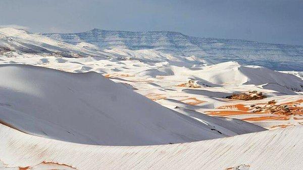 Sahra Çölüne 52 Yılda 5. Kez Yağan Kar Görüntülendi