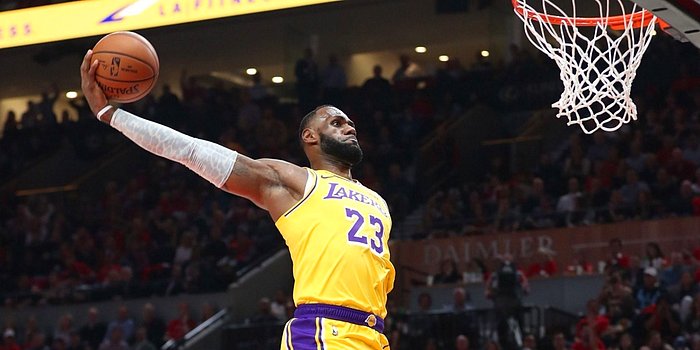 LeBron James NBA Tarihinde 30 Bin Sayı, 10 Bin Ribaund ve 9 Bin Asiste Ulaşan İlk Basketbolcu Oldu