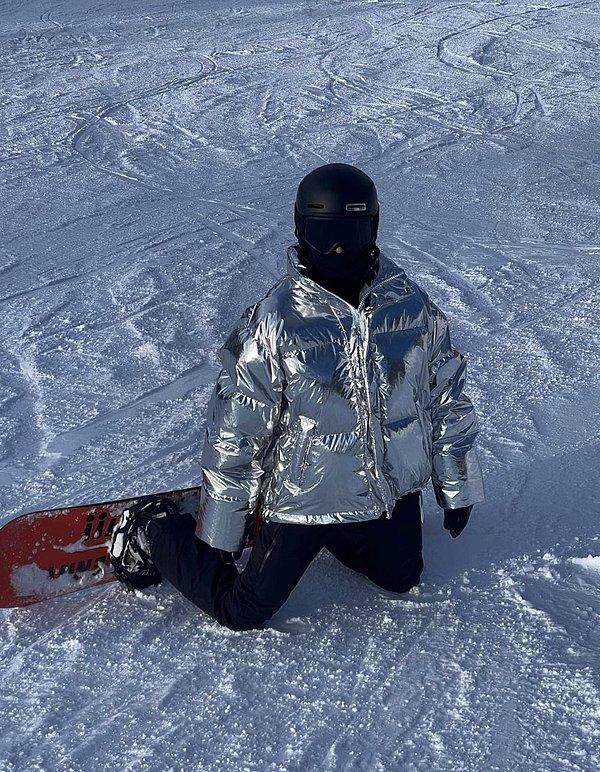 Hem iş hem aşk hayatında mutlu olan Kendall Jenner geçtiğimiz günlerde sevgilisi Devin Booker ile kayak yapmaya gitti.