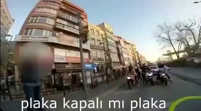 Plakayı Kapatıp Diğer Motorculara 'Kapalı mı Plaka?' Diye Sorduğu Anda Polise Yakalanan Motorcu